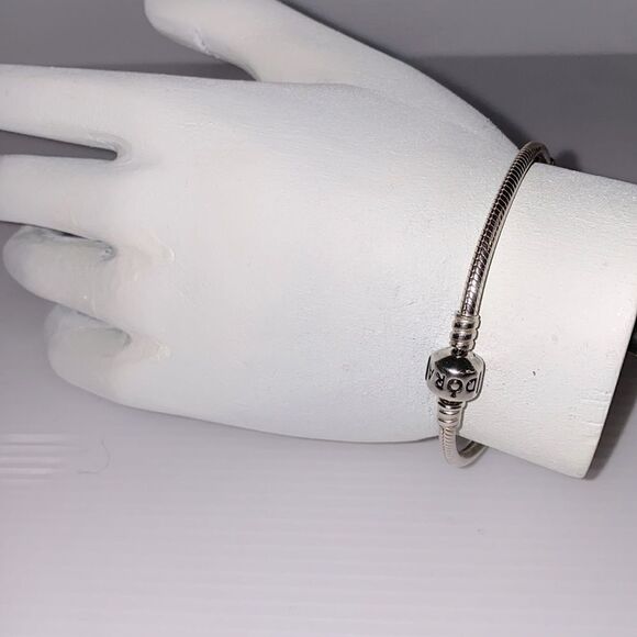 Pandora Moments Barrel Clasp Snake Chain Bracelet 925 Silver - Picture 5 of 12